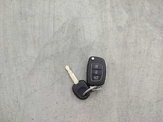 Used 2021 Hyundai New i20 Sportz 1.0 Turbo IMT Petrol Manual extra CAR KEY VIEW