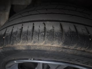 Used 2021 Hyundai New i20 Sportz 1.0 Turbo IMT Petrol Manual tyres LEFT REAR TYRE TREAD VIEW