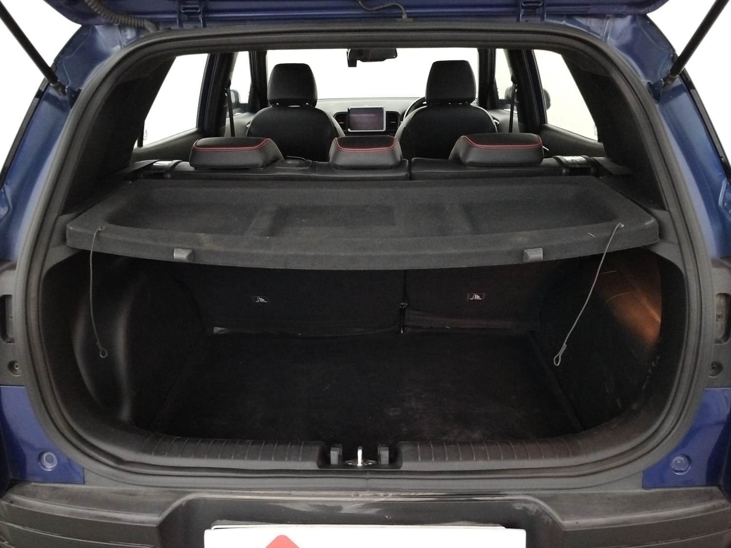 New Hyundai Venue N-Line interior DICKY INSIDE VIEW