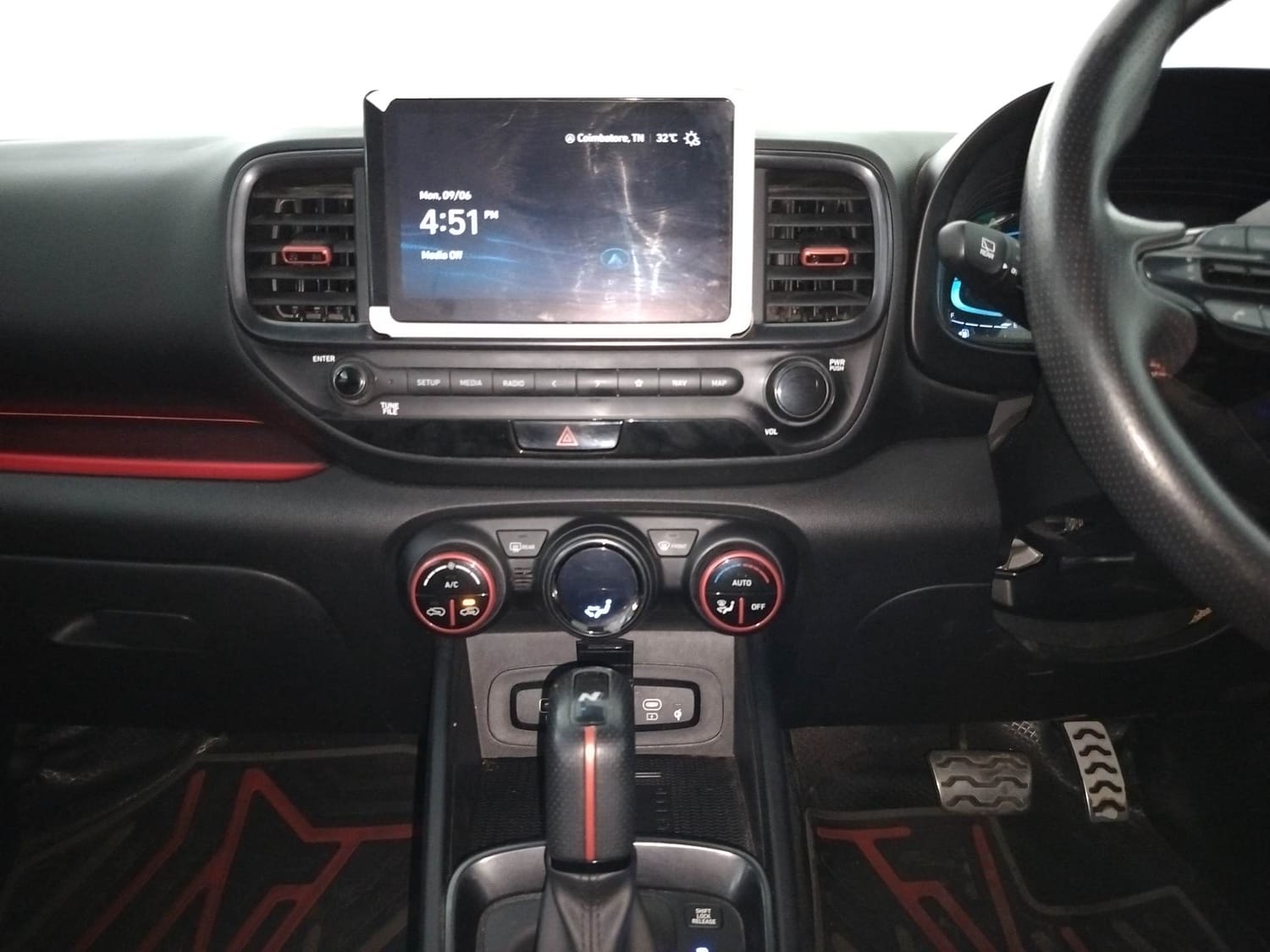 New Hyundai Venue N-Line interior MUSIC SYSTEM & AC CONTROL VIEW