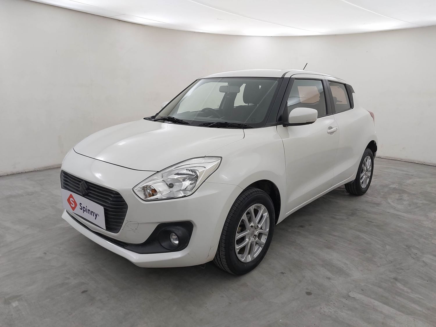 LEFT FRONT CORNER VIEW