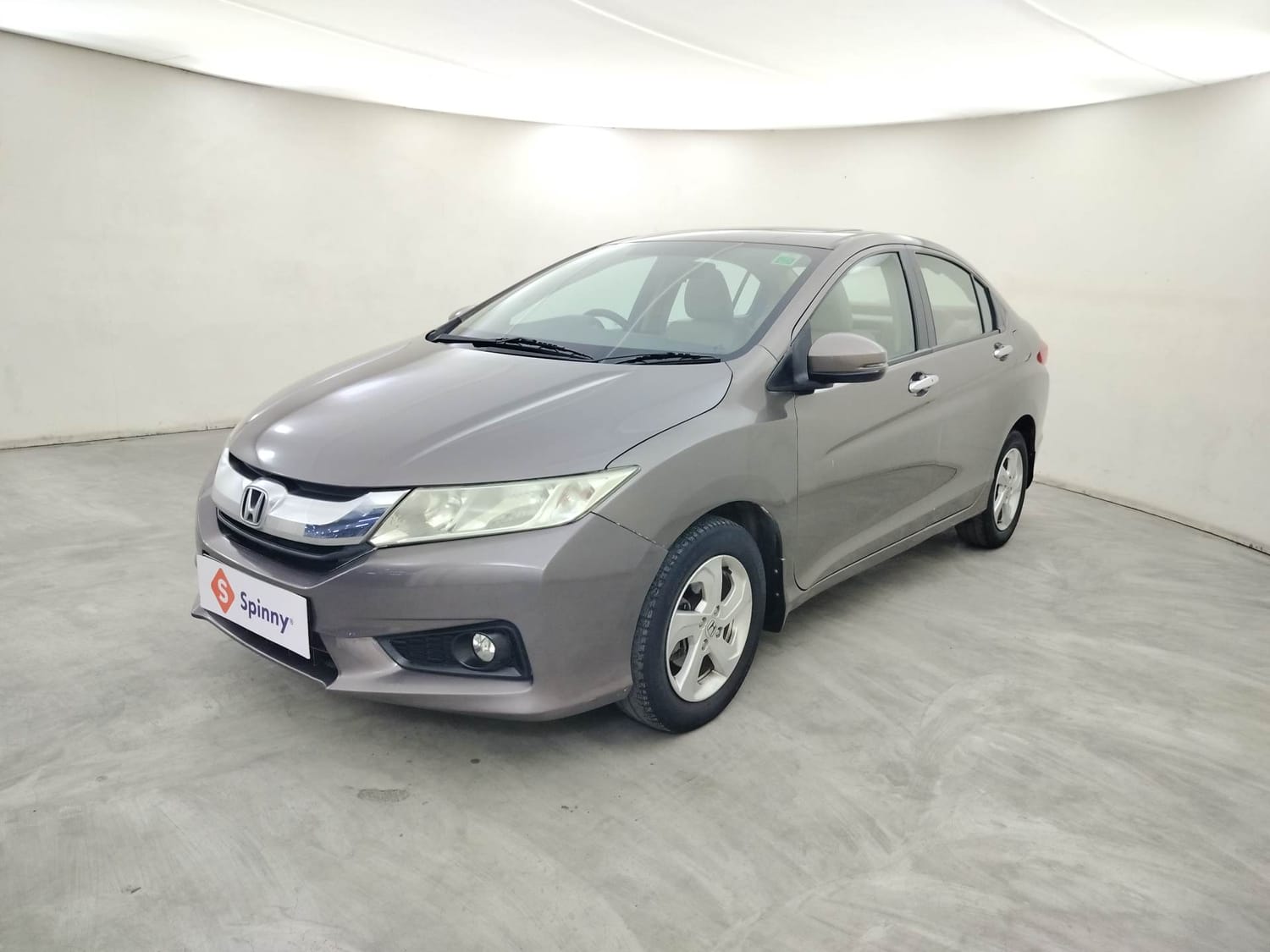 LEFT FRONT CORNER VIEW