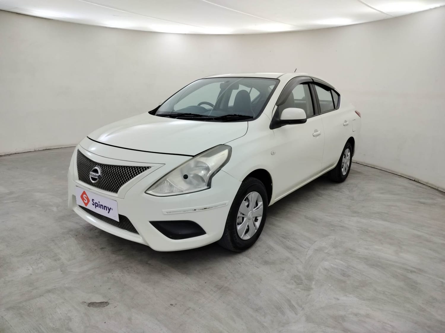 LEFT FRONT CORNER VIEW