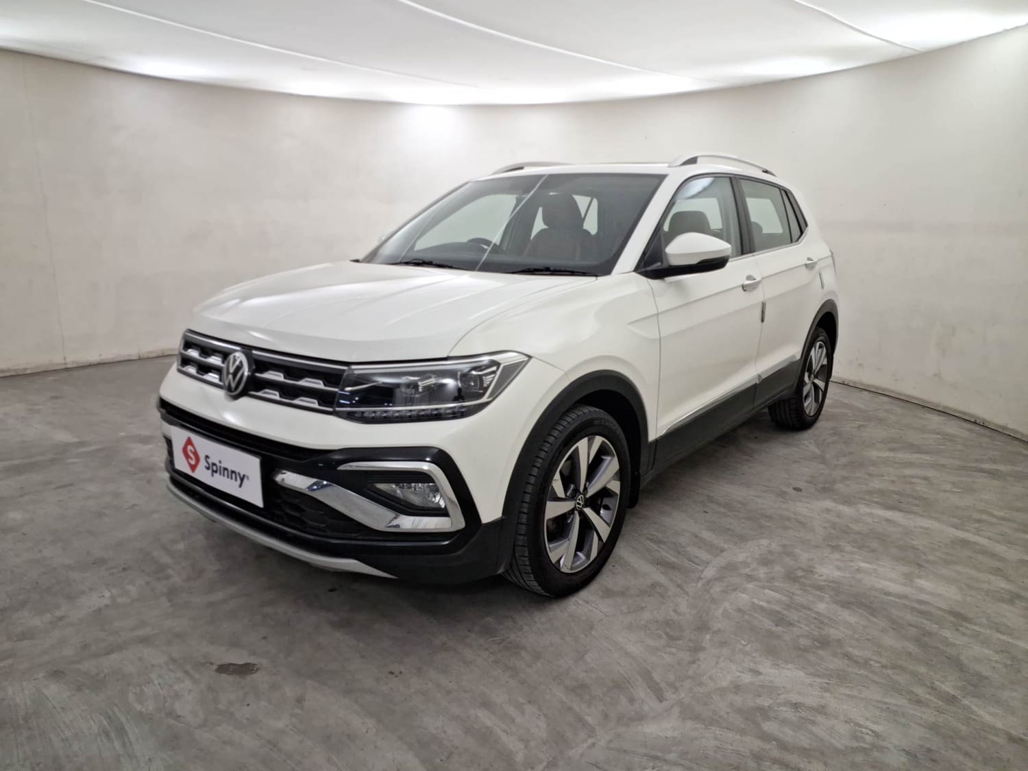 2024 Volkswagen Taigun Topline 1.0 TSI MT (Electric Seats)