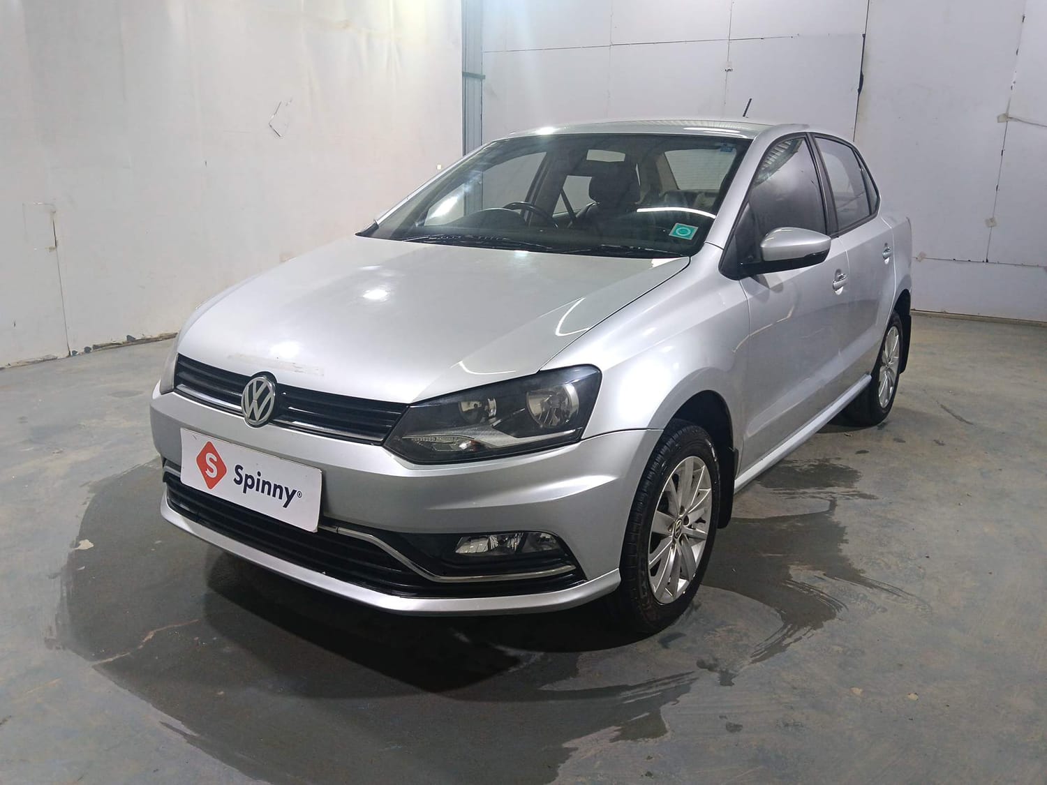 2016 Volkswagen Ameo Highline1.2L (P)