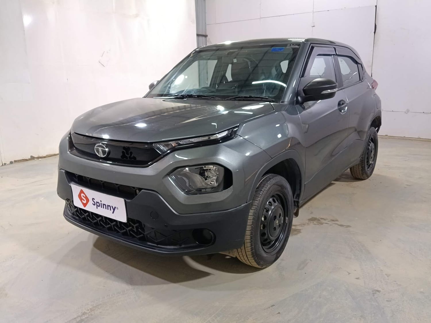 2023 Tata Punch Pure MT