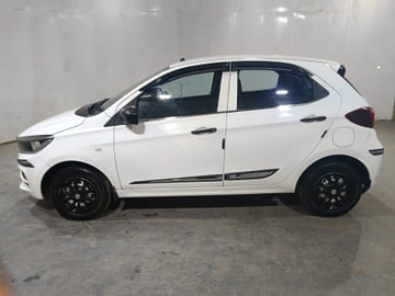 Used 2024 Tata Tiago XE Petrol Manual Image