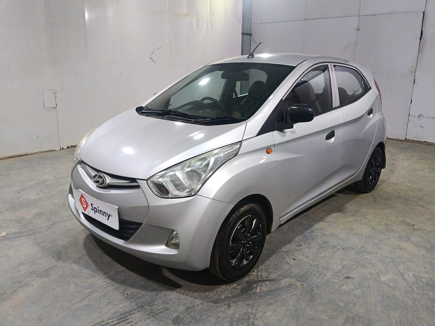 2013 Hyundai Eon Magna +