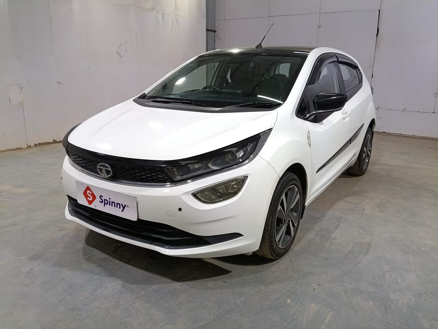 Used 2021 Tata Altroz XZ Plus i-Turbo Petrol Petrol Manual exterior LEFT FRONT CORNER VIEW