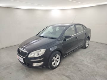 Used 2015 Skoda Rapid 1.5 TDI CR Elegance AT Diesel Automatic Image