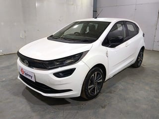 Used 2020 Tata Altroz XE Rhytm Petrol Petrol Manual exterior LEFT FRONT CORNER VIEW