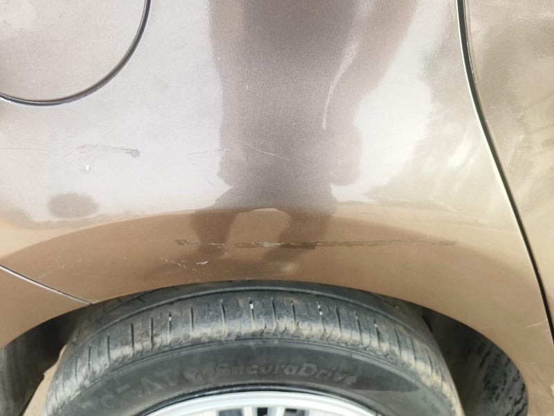 Used 2018 Volkswagen Ameo Comfortline Plus 1.2L (P) Petrol Manual dents MINOR SCRATCH