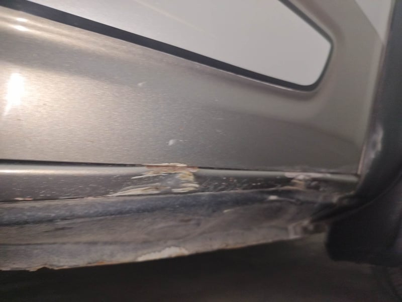 Used 2017 Renault Kwid 1.0 RXT AMT Petrol Automatic dents MINOR DENT