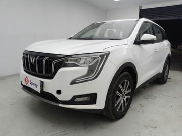 Used 2023 Mahindra XUV700 AX 7 Luxury Pack Petrol AT 7 STR Petrol Automatic Image