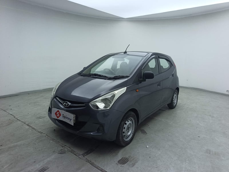 Used 2017 Hyundai Eon Era + Petrol Manual exterior LEFT FRONT CORNER VIEW