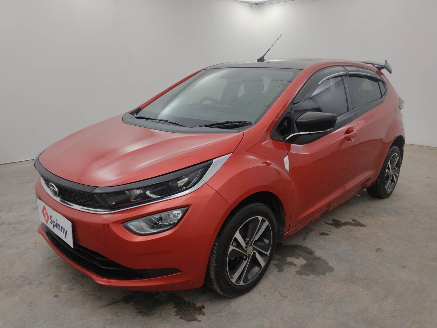 Used 2022 Tata Altroz XZ Plus Diesel Diesel Manual exterior LEFT FRONT CORNER VIEW