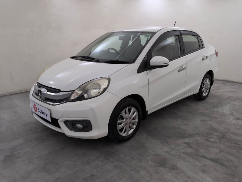 Used 2017 Honda Amaze 1.5 VX i-DTEC Diesel Manual exterior LEFT FRONT CORNER VIEW