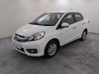 Used 2017 Honda Amaze 1.5 VX i-DTEC Diesel Manual exterior LEFT FRONT CORNER VIEW