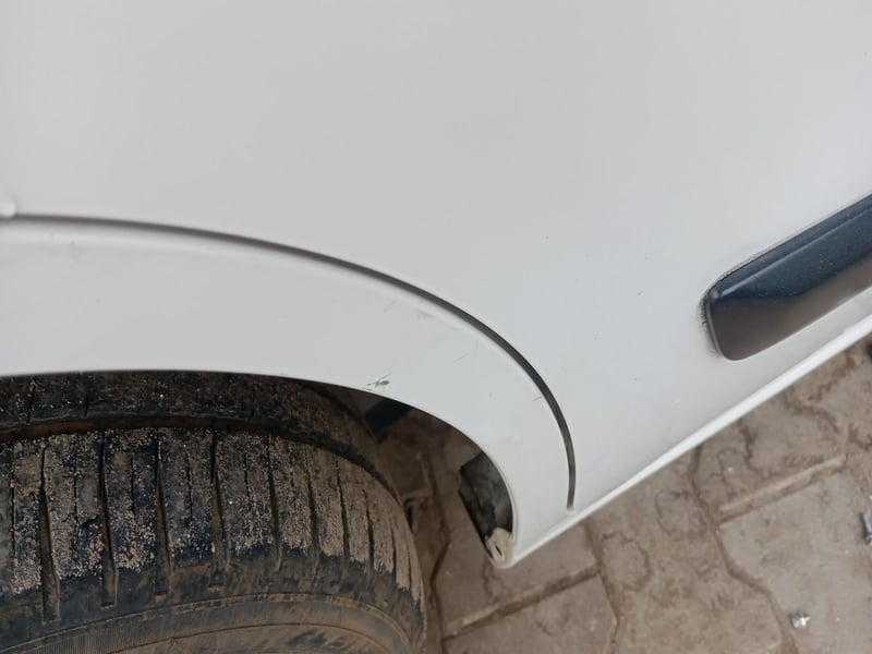 Used 2016 Maruti Suzuki Wagon R 1.0 VXI AMT Petrol Automatic dents MINOR SCRATCH